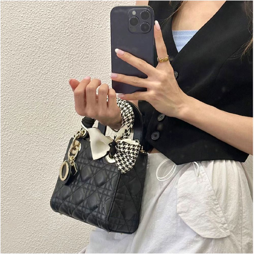 2025 New Women s Genuine Leather Lady Dior Handbag High End Luxury Quilted Handbag Fashionable Shoulder Crossbody Bag image 4