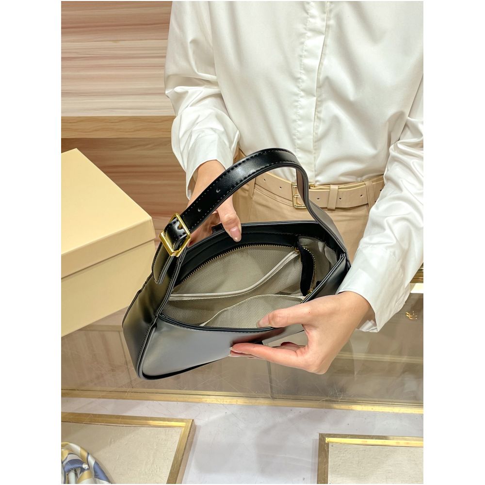 Women s underarm bag 2026 new style Chanel inspired fashionable high quality versatile niche light luxury high end handbag shoulder bag image 4